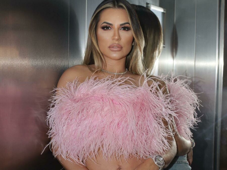 Imagem deolane_bezerra